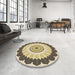 Round Patterned Brown Rug in a Office, pat1913brn