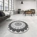 Round Patterned Smokey Gray Rug in a Office, pat1913gry