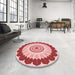 Round Patterned Red Rug in a Office, pat1913rd