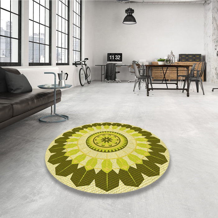 Round Patterned Dark Yellow Green Rug in a Office, pat1913yw