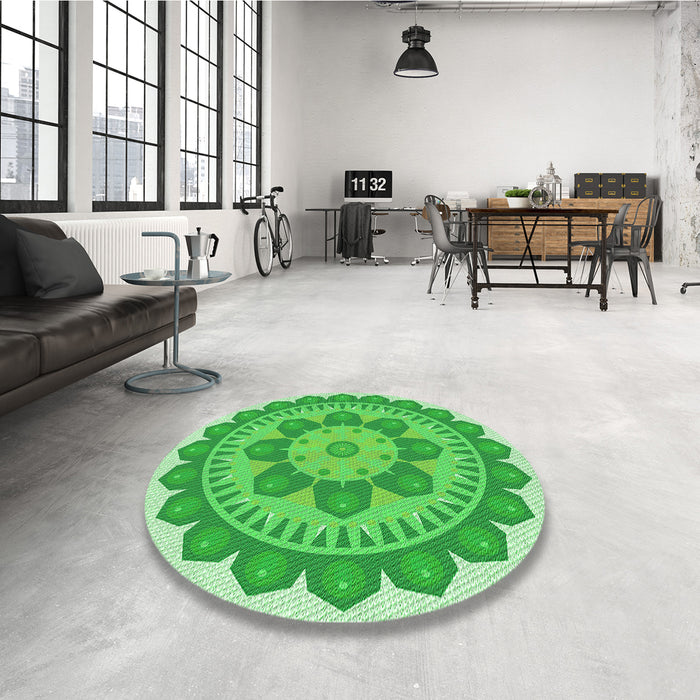 Round Patterned Green Rug in a Office, pat1920grn