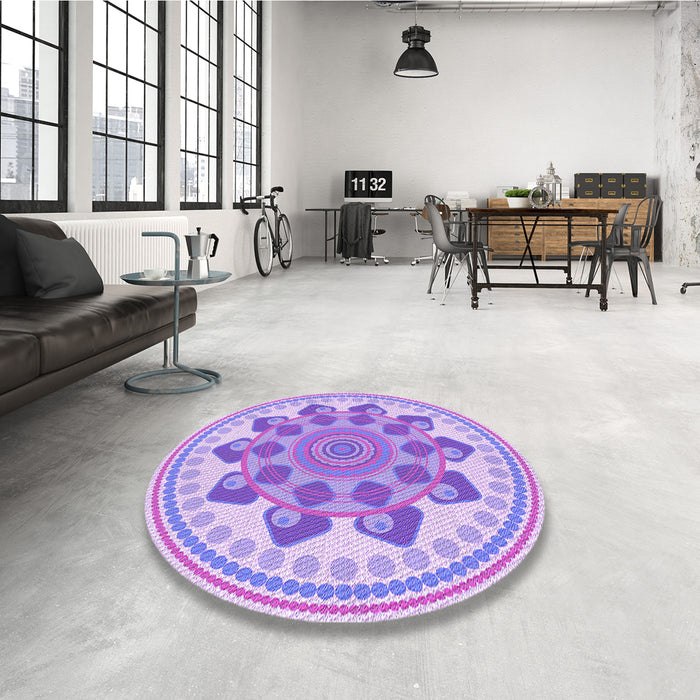 Round Patterned Mauve Purple Rug in a Office, pat1925pur