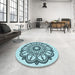 Round Patterned Deep-Sea Green Rug in a Office, pat1926lblu