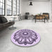Round Patterned Orchid Purple Rug in a Office, pat1926pur