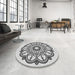 Round Machine Washable Transitional Carbon Gray Rug in a Office, wshpat1926