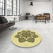 Round Patterned Harvest Gold Rug in a Office, pat1928yw