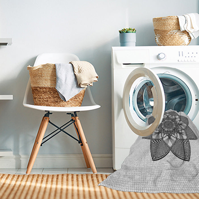 Machine Washable Transitional White Smoke Rug in a Washing Machine, wshpat1928