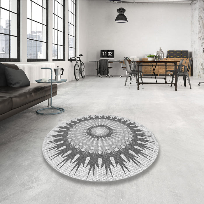Round Patterned Gray Rug in a Office, pat1933gry