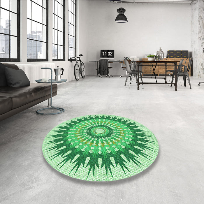 Round Patterned Green Rug in a Office, pat1934grn