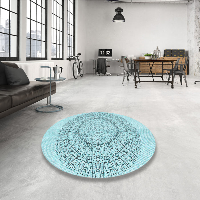 Round Patterned Electric Blue Rug in a Office, pat1939lblu