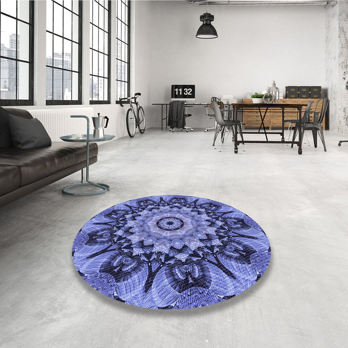 Round Patterned Sky Blue Rug in a Office, pat194blu