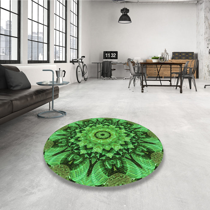 Round Patterned Deep Emerald Green Rug in a Office, pat194grn