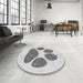 Round Patterned Gray Rug in a Office, pat1941gry