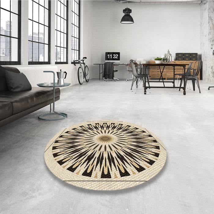 Round Patterned Vanilla Gold Rug in a Office, pat1943brn