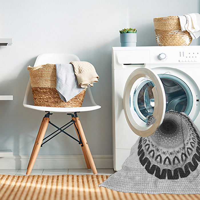 Machine Washable Transitional Gray Rug in a Washing Machine, wshpat1944gry