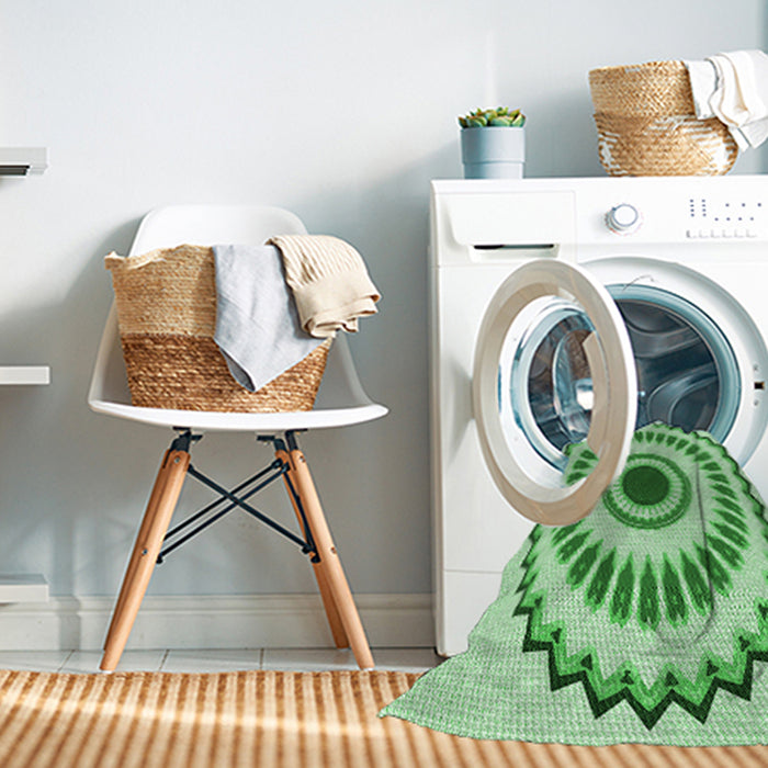 Machine Washable Transitional Green Rug in a Washing Machine, wshpat1947grn