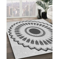 Patterned Platinum Gray Novelty Rug, pat1947