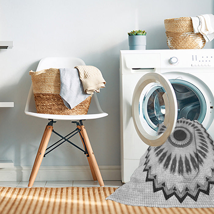Machine Washable Transitional Platinum Gray Rug in a Washing Machine, wshpat1947