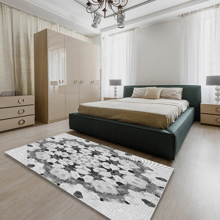 Patterned Platinum Gray Rug in a Bedroom, pat1948gry