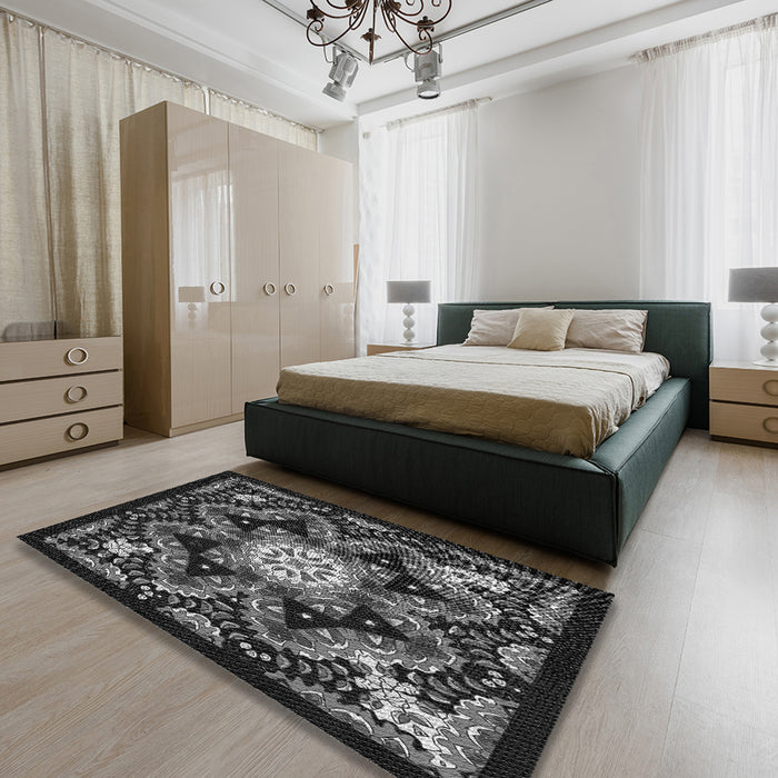 Patterned Mid Gray Novelty Rug in a Bedroom, pat1949