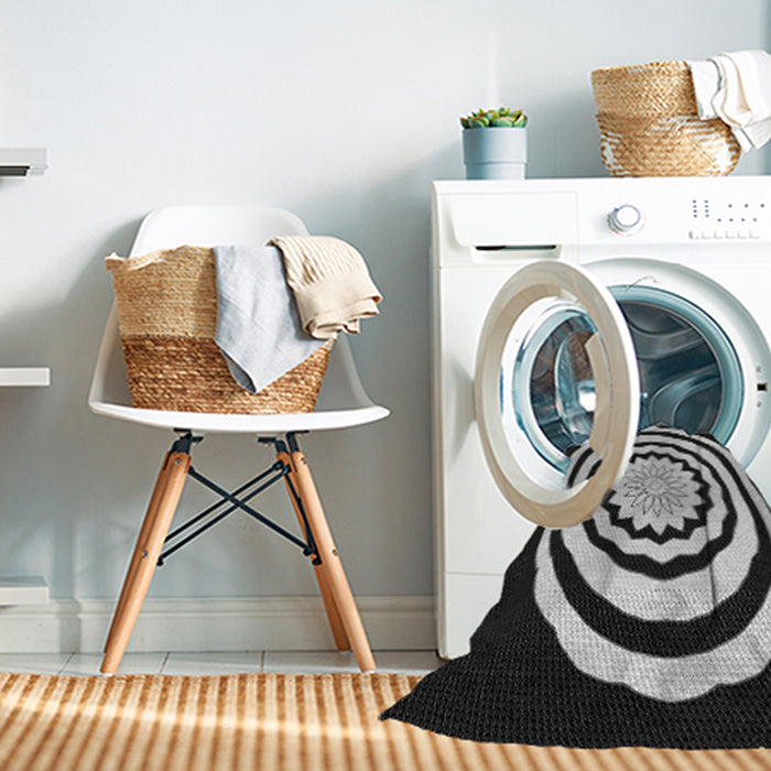 Machine Washable Transitional Black Rug in a Washing Machine, wshpat1955