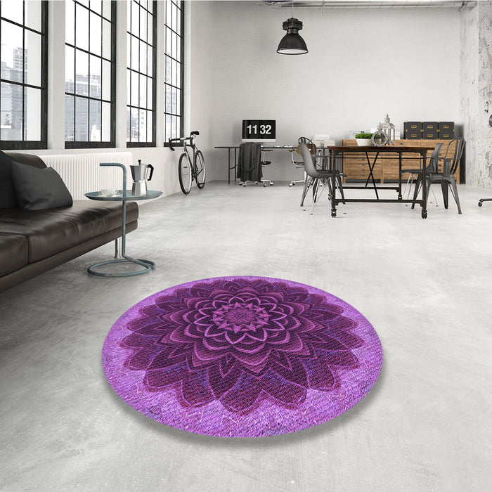 Round Patterned Purple Rug in a Office, pat196pur