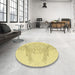 Round Patterned Sun Yellow Rug in a Office, pat1963yw