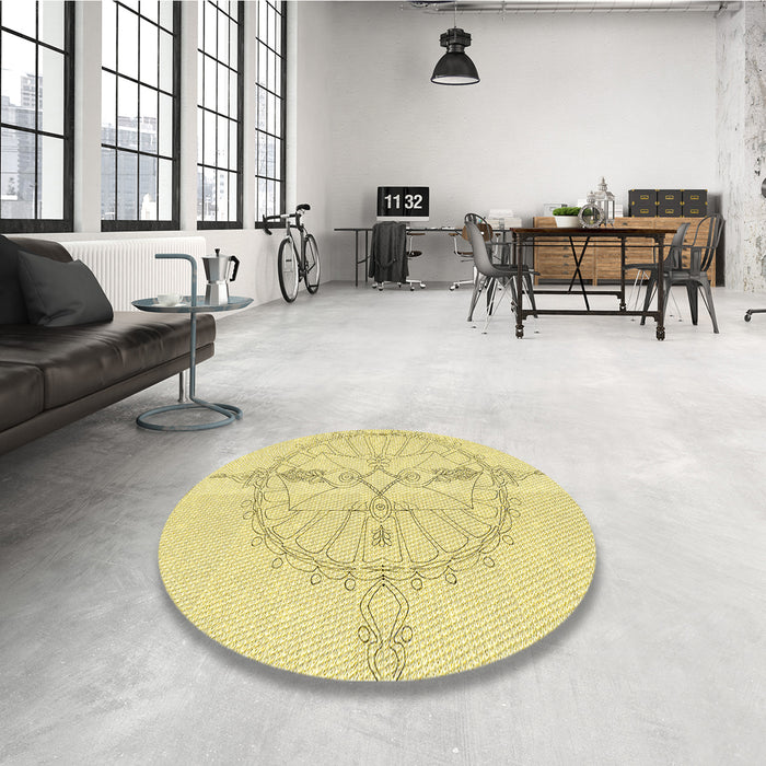 Round Patterned Yellow Rug in a Office, pat1964yw