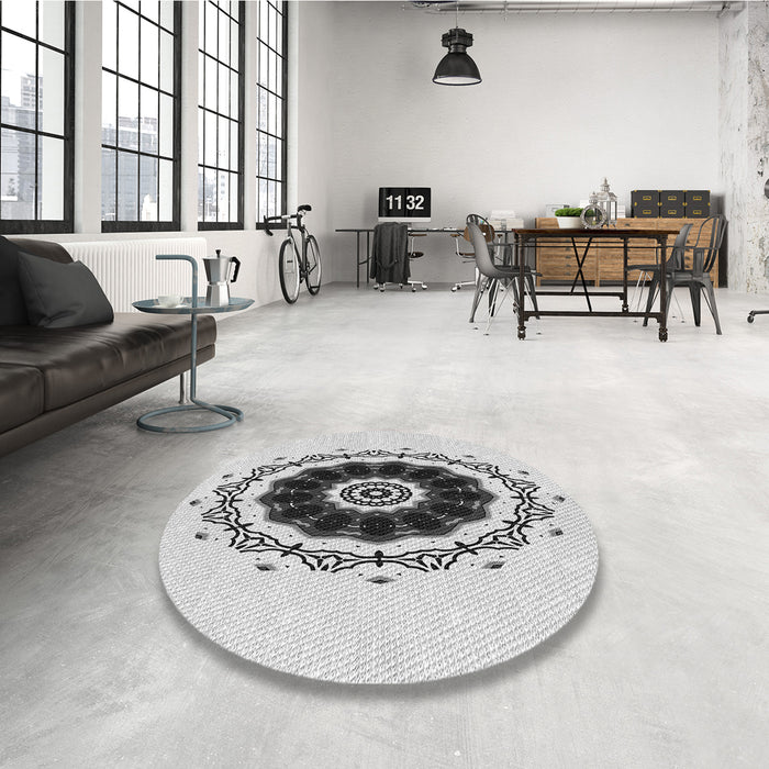 Round Patterned Platinum Gray Rug in a Office, pat1969gry