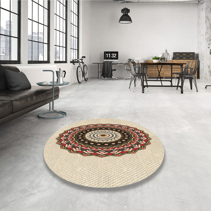 Round Patterned Vanilla Gold Rug in a Office, pat1970brn
