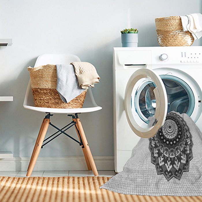 Machine Washable Transitional Platinum Gray Rug in a Washing Machine, wshpat1970gry