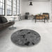 Round Patterned Gray Rug in a Office, pat1977gry