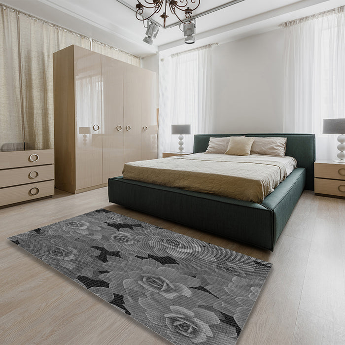 Patterned Gray Rug in a Bedroom, pat1977gry