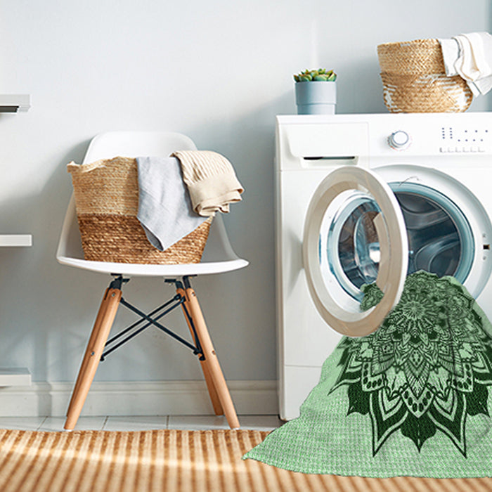 Machine Washable Transitional Pale Green Rug in a Washing Machine, wshpat1978grn