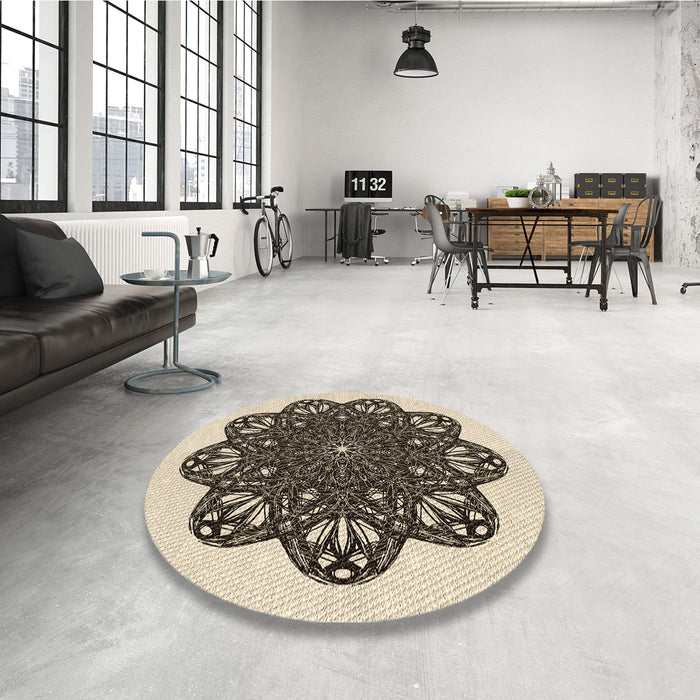 Round Patterned Golden Blonde Gold Rug in a Office, pat1982brn