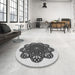 Round Patterned Black Rug in a Office, pat1982gry