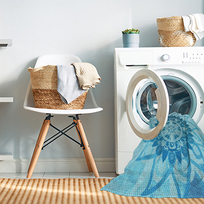 Machine Washable Transitional Deep Sky Blue Rug in a Washing Machine, wshpat1986lblu