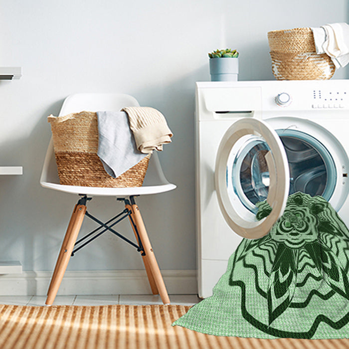 Machine Washable Transitional Pale Green Rug in a Washing Machine, wshpat1988grn