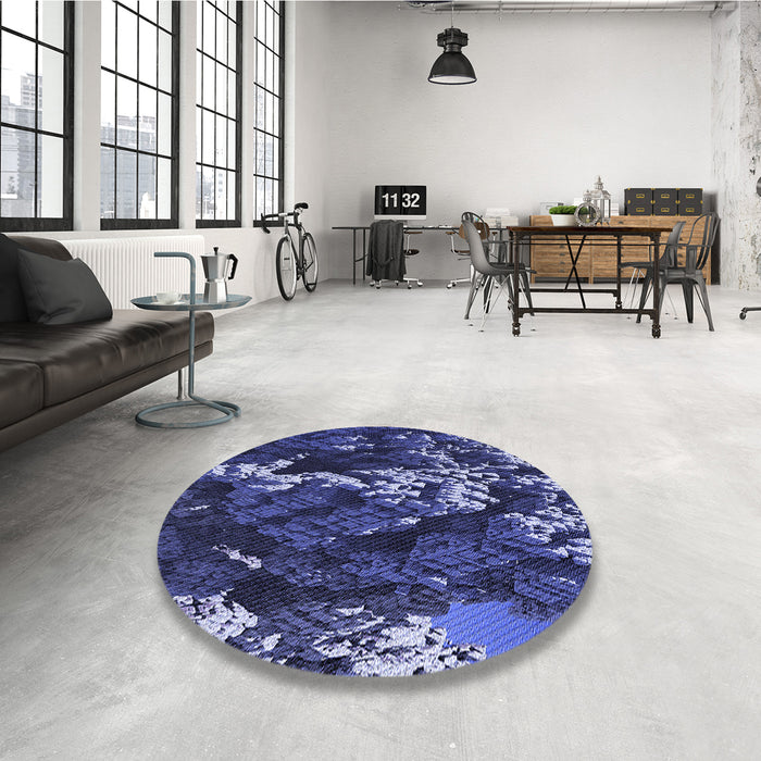 Round Patterned Midnight Blue Rug in a Office, pat1990blu