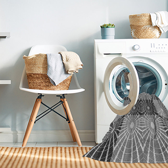 Machine Washable Transitional Cloud Gray Rug in a Washing Machine, wshpat20gry
