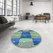 Round Patterned Blue Rug in a Office, pat20lblu