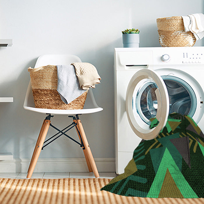 Machine Washable Transitional Dark Forest Green Rug in a Washing Machine, wshpat2002grn
