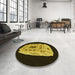 Round Patterned Midnight Gray Rug in a Office, pat2003yw