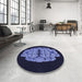 Round Patterned Night Blue Rug in a Office, pat2004blu