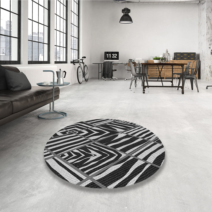 Round Patterned Charcoal Black Rug in a Office, pat2019gry