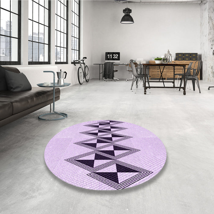 Round Patterned Lilac Purple Rug in a Office, pat202pur