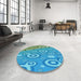 Round Patterned Deep-Sea Green Rug in a Office, pat2025lblu