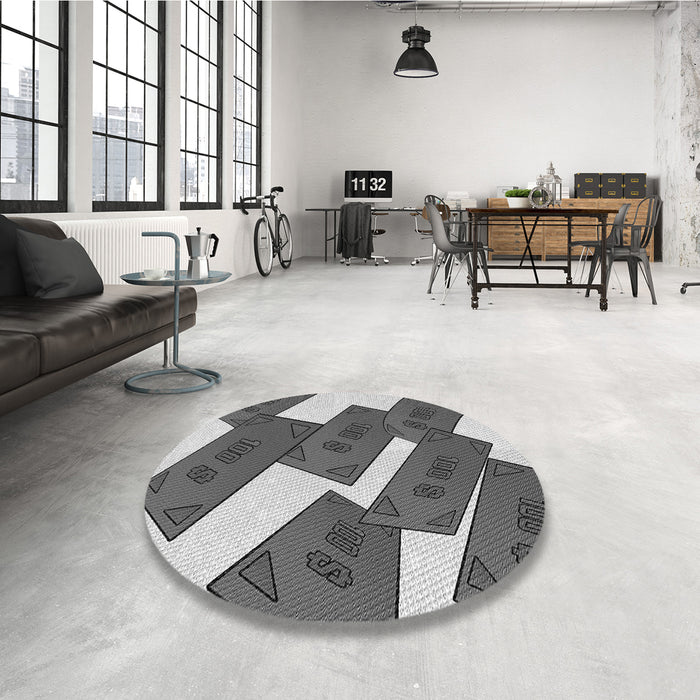 Round Patterned Silver Gray Rug in a Office, pat2027gry