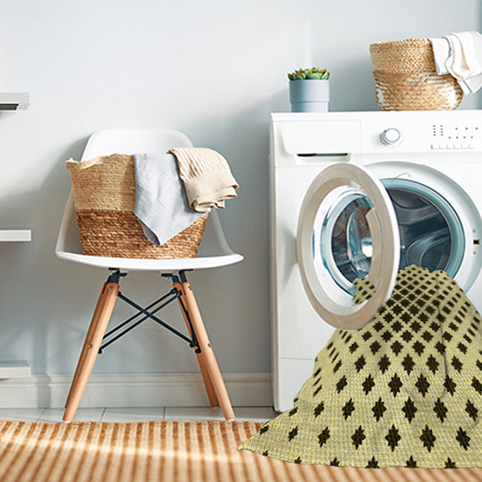 Machine Washable Transitional Mustard Yellow Rug in a Washing Machine, wshpat2035yw