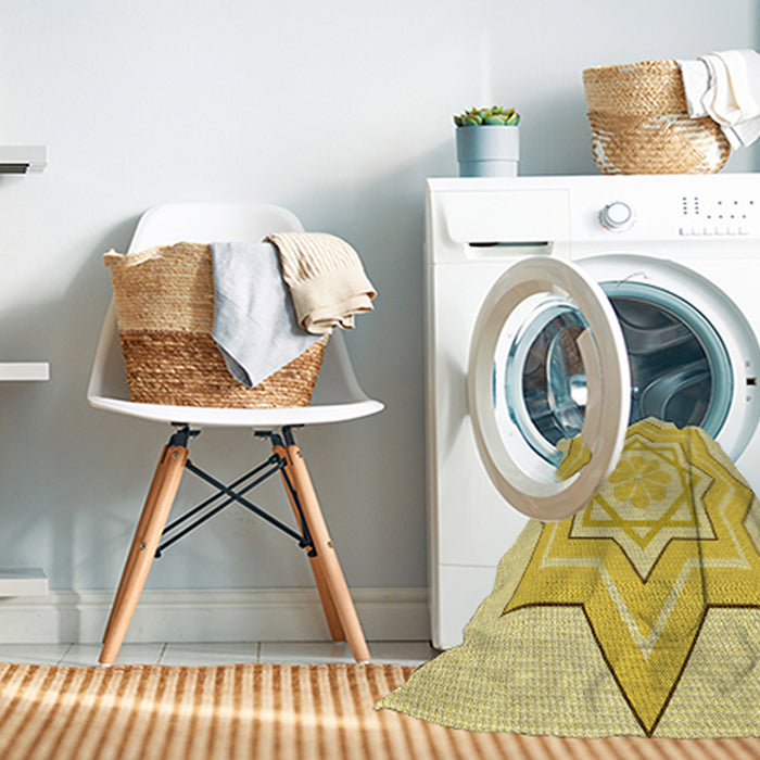 Machine Washable Transitional Yellow Rug in a Washing Machine, wshpat2038yw